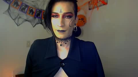 Snapshot of novanyx11 chatting on October 18, 12:26 am Nova... online show from October 18, 12:26 am