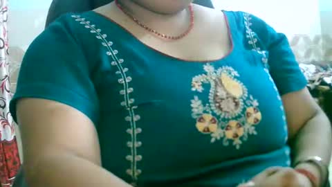 nsexyladdy online show from May 11, 3:40 pm