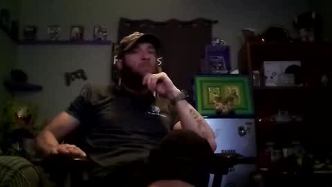 Snapshot of number1dad_ chatting on March 3, 2:36 am Awwwww Hey Sweetie Pies. Welcome To The Sweetie Pie Lounge. Enjoy The Dad-Cast. SweetCorny Fun-loving Dad Talk. online show from March 3, 2:36 am