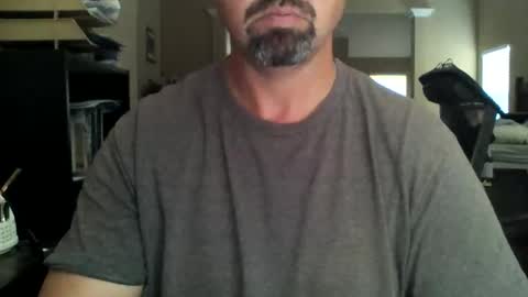 nvrenuff1979 online show from November 17, 1:57 pm