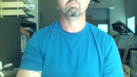 nvrenuff1979 online show from April 20, 11:35 am