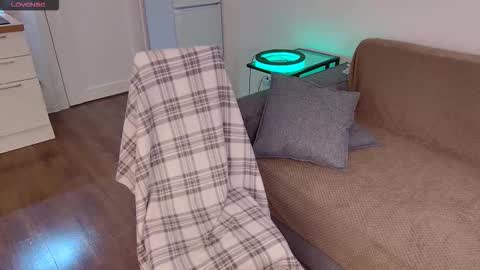 nya_babe online show from October 27, 4:29 pm