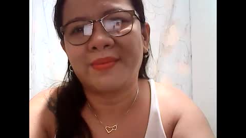 I am your angel online show from December 5, 10:06 pm