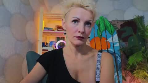 Angie online show from September 26, 5:26 am