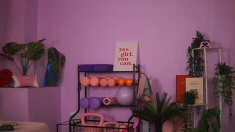 nyrobinova online show from June 26, 5:13 am