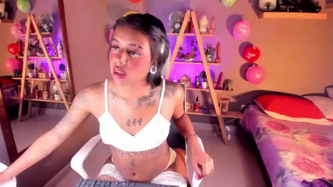 Snapshot of nyxmoonhells chatting on September 22, 8:02 pm Nyx online show from September 22, 8:02 pm