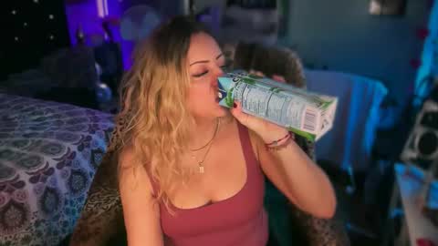 nyxxen online show from February 22, 4:49 am