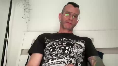 Jonathan Deep online show from June 10, 10:58 am