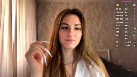Snapshot of odelinabain chatting on October 2, 8:13 am Mia online show from October 2, 8:13 am