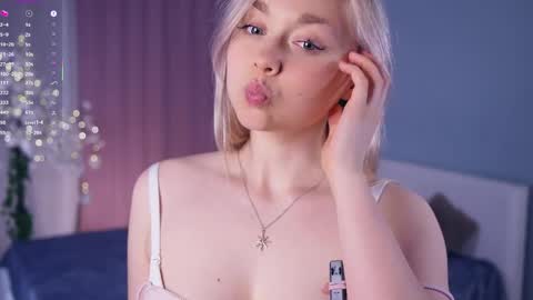 Alice online show from April 16, 9:39 pm