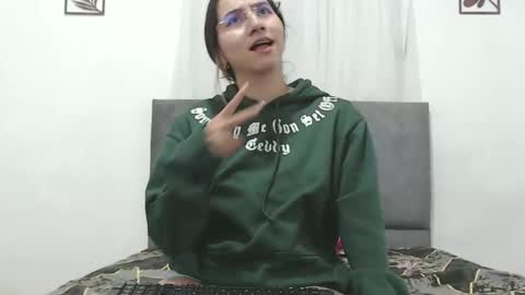 Val online show from March 12, 9:18 pm