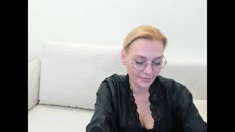 oeigesmik online show from April 8, 10:51 am