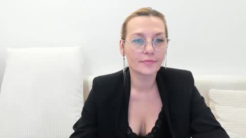 oeigesmik online show from April 3, 7:37 am