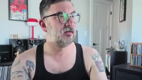 Snapshot of office_dad chatting on September 21, 7:07 pm Office Dad online show from September 21, 7:07 pm