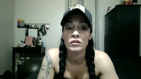 Snapshot of oglitcouple chatting on October 21, 5:34 am Lit en Cama online show from October 21, 5:34 am