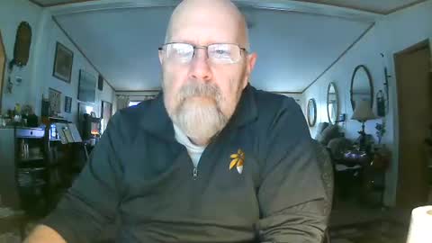 Maximus No Mo online show from December 1, 9:24 pm