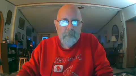 Snapshot of ogusmaximus chatting on October 19, 12:10 pm ogusmaximus online show from October 19, 12:10 pm