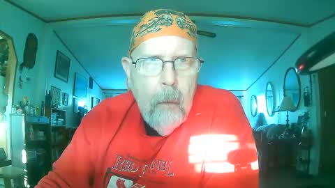 Snapshot of ogusmaximus chatting on October 14, 12:41 pm ogusmaximus online show from October 14, 12:41 pm