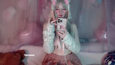 Milly online show from March 11, 11:15 pm