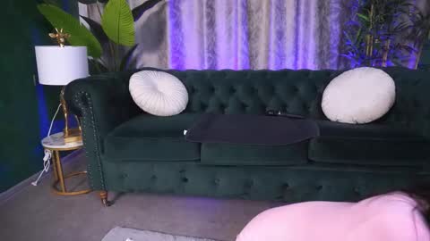 Snapshot of ohh_my_venus chatting on September 17, 4:38 am Julia online show from September 17, 4:38 am
