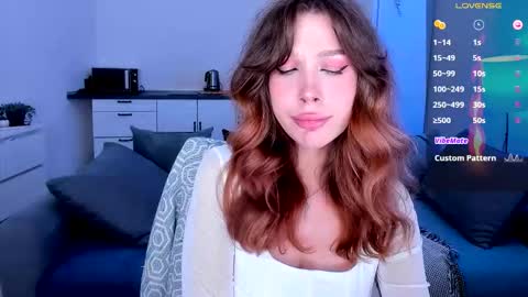 Snapshot of ohmymiami_ chatting on September 19, 10:35 pm Light online show from September 19, 10:35 pm