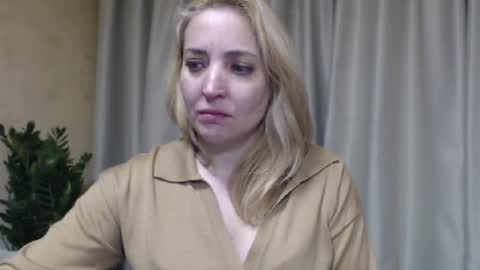 Mari online show from May 2, 9:09 pm