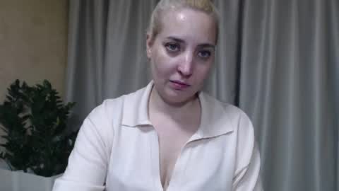 Mari online show from May 31, 6:09 pm