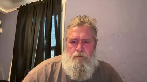 olderguyplayin online show from April 29, 10:36 pm