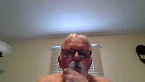 OldMIGUY online show from February 9, 9:39 pm