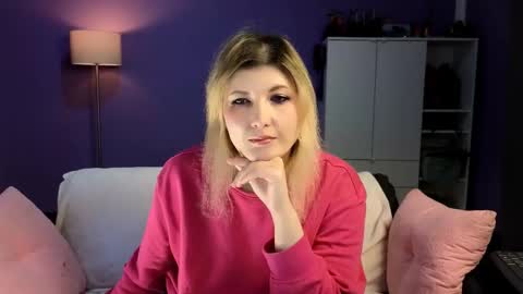 OliSunny Olivia online show from February 21, 9:18 pm