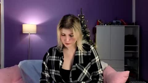 OliSunny Olivia online show from December 2, 12:09 am