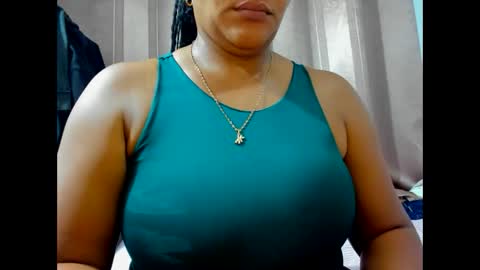 Snapshot of olivahot30 chatting on March 2, 3:13 am olivahot30 online show from March 2, 3:13 am