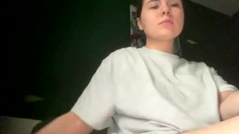 Snapshot of olivepeach chatting on October 10, 12:11 pm Oil online show from October 10, 12:11 pm