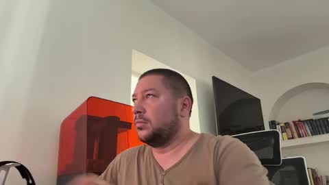 Oliver84 online show from May 24, 2:34 pm