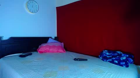 Oliver and MeganIndependent online show from October 9, 5:24 am