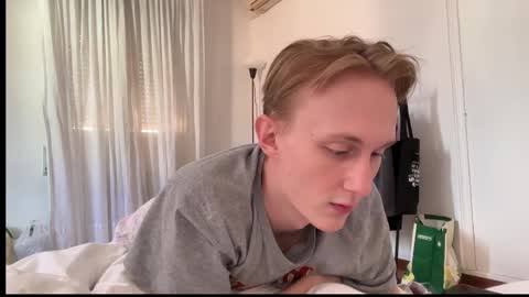 Snapshot of oliver_and_thomas chatting on October 25, 10:03 am Oliver and Thomas online show from October 25, 10:03 am