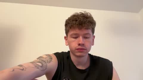 Snapshot of oliver_and_thomas chatting on September 29, 5:56 pm Oliver and Thomas online show from September 29, 5:56 pm