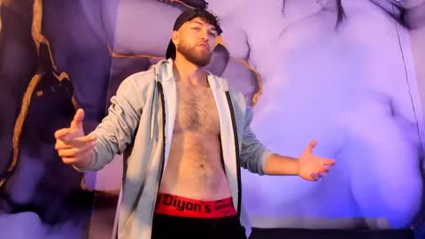 Oliver Dallas online show from April 2, 5:26 am