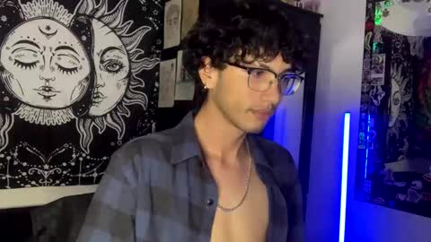 Oliver fast online show from October 21, 8:08 am