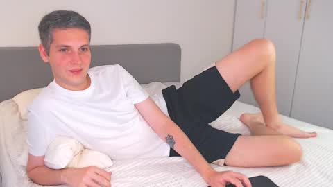 Snapshot of oliver_hort chatting on September 13, 12:07 pm Oliver online show from September 13, 12:07 pm