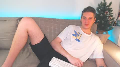 Snapshot of oliver_hort chatting on January 8, 12:47 pm Oliver online show from January 8, 12:47 pm