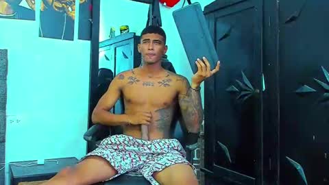 oliver_smith_2 online show from November 21, 3:21 pm