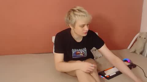 Oliver online show from March 20, 1:10 am