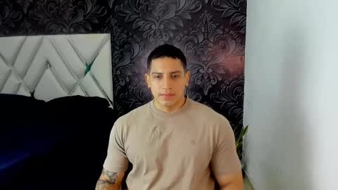 Snapshot of oliver_time chatting on September 26, 7:49 am OLIVER online show from September 26, 7:49 am