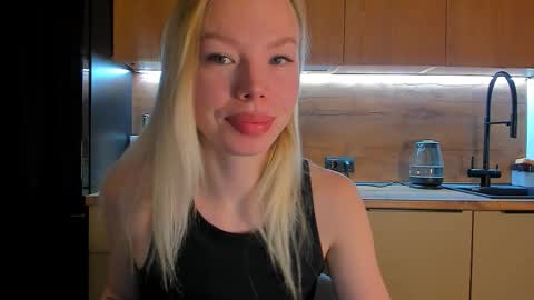 Olivia 3 online show from February 28, 10:36 pm