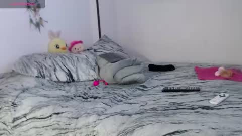 Olivia Gonzales online show from June 15, 2:25 am