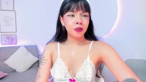 olivia_dluxe online show from November 10, 7:49 pm