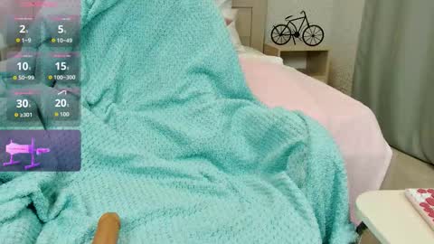 Snapshot of olivia_k_ chatting on October 6, 12:17 am Olivia Hi guys Follow me online show from October 6, 12:17 am