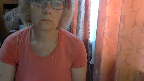 Olivia Mia online show from May 20, 10:21 am