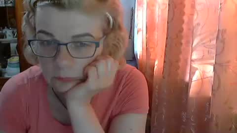Olivia Mia online show from May 24, 3:29 pm